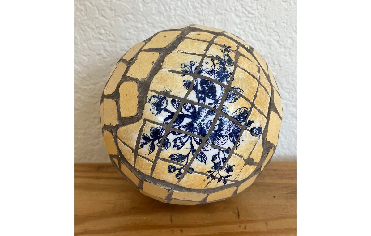 Decorative ceramic ball