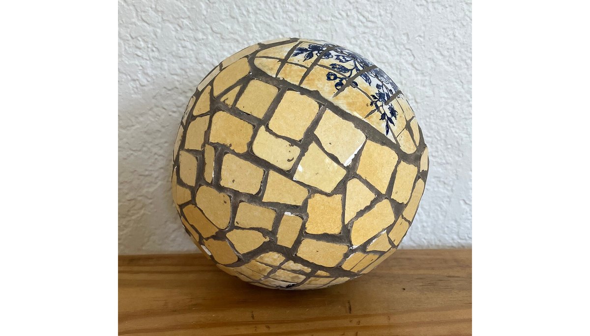 Decorative ceramic ball