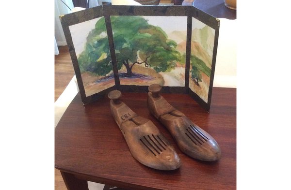 Vintage pair of shoe stretchers in wood